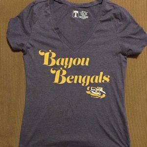 Women’s LSU top by University T size XS